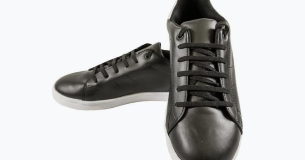 Consigue las zapatillas clásicas de moda por menos de $21.000: los secretos de la ganga que está revolucionando el mercado argentino