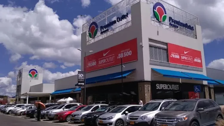 Descubrí el fenómeno del "Outlet Gringo" que revoluciona las compras a pasos de Bogotá