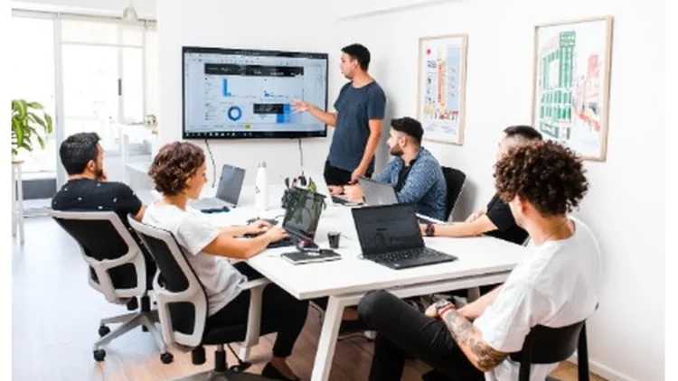 Revolución en el Mundo Empresarial: Conocé al CEO Argentino que Está Redefiniendo el Liderazgo Digital