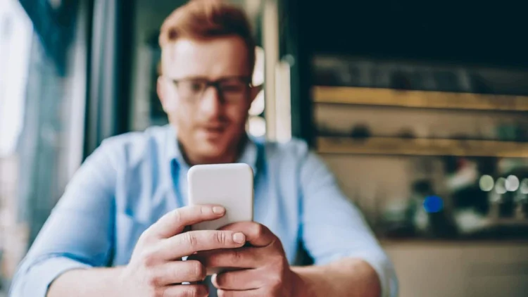 ¡No caigas más! 3 mitos sobre celulares que los expertos echan por tierra