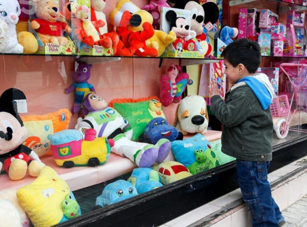 Caída en ventas del Día del Niño: ni las promociones logran repuntar el consumo en Argentina