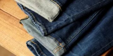 Carrefour sorprende con descuentos del 50% en ropa mientras avanza su venta: las mejores ofertas en supermercados que no te podés perder