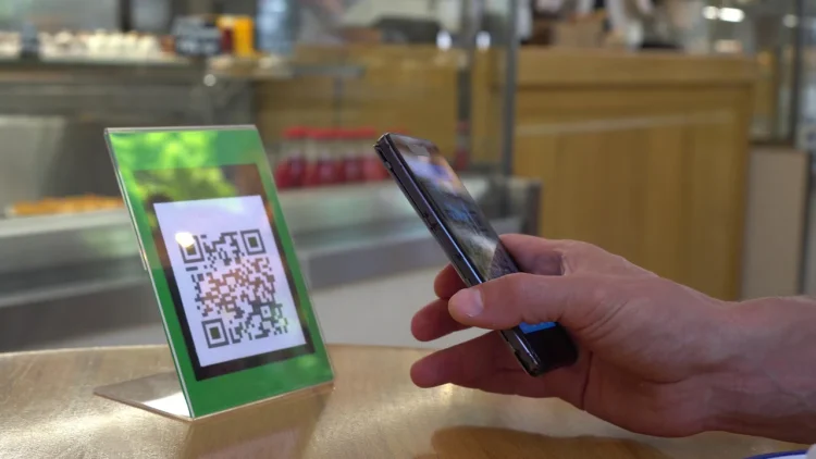 Cuidado con la estafa del QR: el error que podría vaciar tu billetera virtual