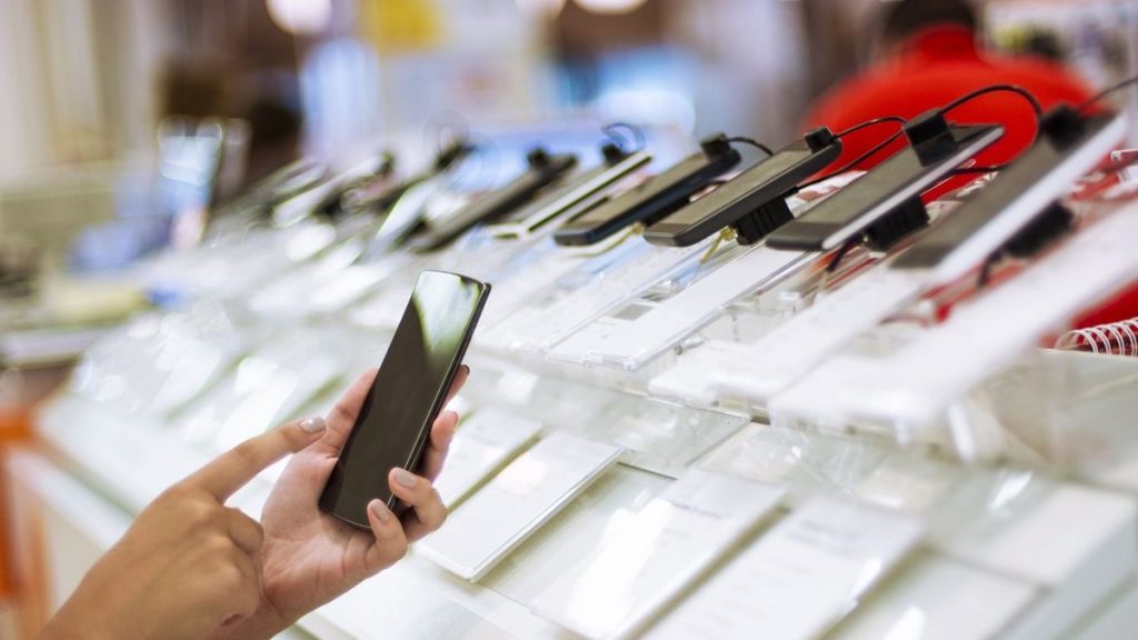 Descubrí las increíbles ofertas de COTO: auriculares y celulares a precios imperdibles