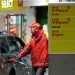 Descubrí las increíbles ofertas de YPF, Shell, Axion y Puma: descuentos de hasta el 30% en combustibles este agosto