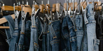 Furor por los jeans: supermercados lanzan descuentos irresistibles de hasta el 50%