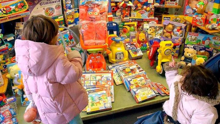 Las compras del Día del Niño sufren su primer traspié en años: un 0,3% menos que en 2022