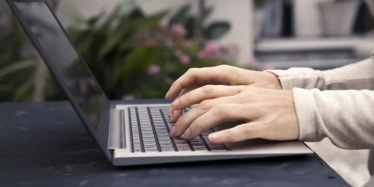 Prepárate para el Futuro: La IA y el Adiós a Windows 10 Te Obligan a Renovar tu PC Ahora Mismo