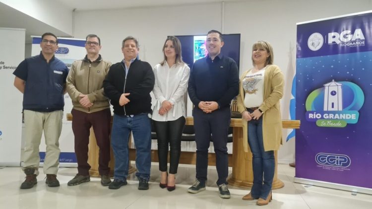 Río Grande se Ilumina: Crece la Participación Ciudadana a Pesar de la Crisis