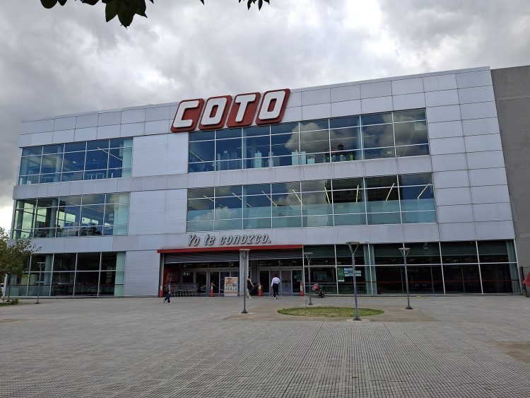 Outlet de Coto en enero 2026: televisores y aires acondicionados con descuentos de hasta 30%