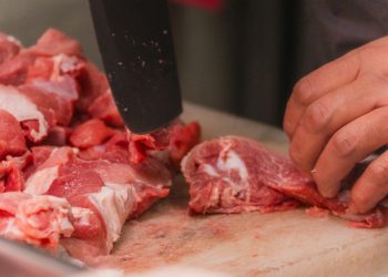 Carnicerías con descuento en enero 2026: días clave para ahorrar y con qué conviene pagar