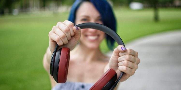 Tu celular listo para el verano: accesorios que necesitás estas vacaciones