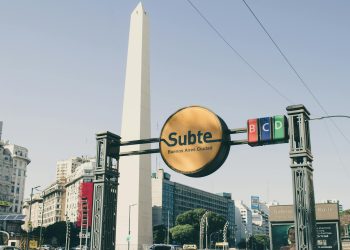 Cómo viajar gratis en colectivos y subtes con Mercado Pago: Ahorrá hasta $15.000 por mes