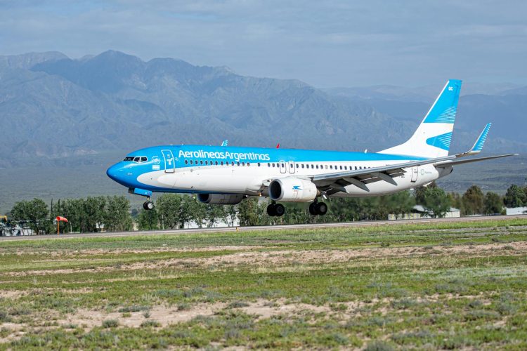 Aerolíneas Argentinas lanza descuentos y cuotas sin interés para viajes por el país y el exterior