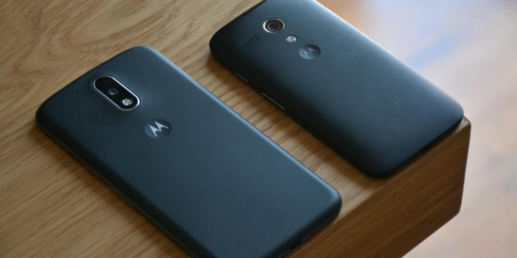 Qué teléfono Motorola conviene comprar