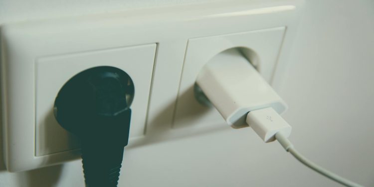 Antes de irte de vacaciones: qué electrodoméstico desconectar para ahorrar energía