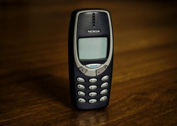 Nokia 1100 versión 2026: el regreso del celular más resistente con tecnología actual