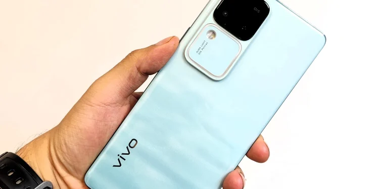 El celular que redefine la gama media para 2025: vivo V30 5G