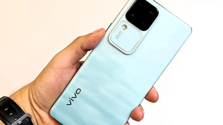 El celular que redefine la gama media para 2025: vivo V30 5G