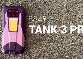 El celular que reemplaza a tu TV y a tu linterna: 8849 Tank 3 Pro con proyector integrado