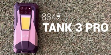 El celular que reemplaza a tu TV y a tu linterna: 8849 Tank 3 Pro con proyector integrado