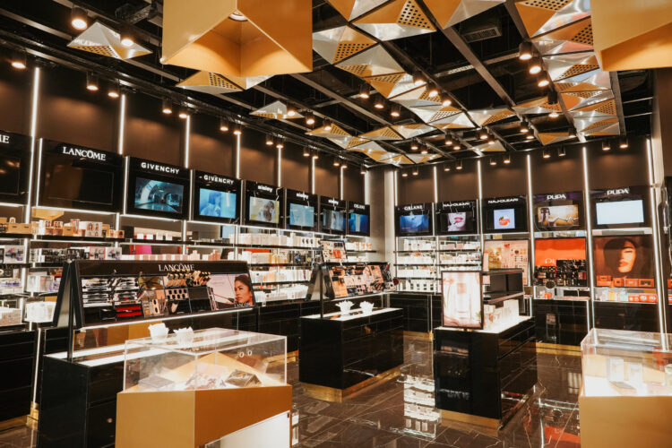 Perfumerías Rouge deslumbra en Alcorta Shopping con evento exclusivo junto a Pampita