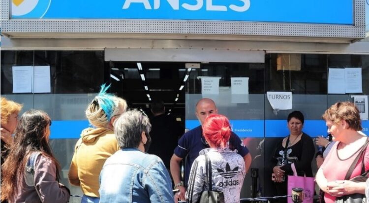 El Gobierno no actualizará el monto del bono de $70.000 para jubilados