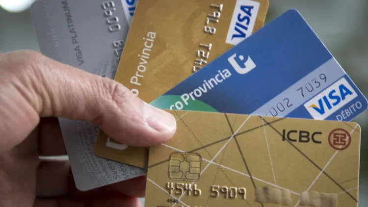 Finaliza el Impuesto Pais: Como quedan las compras con tarjeta?