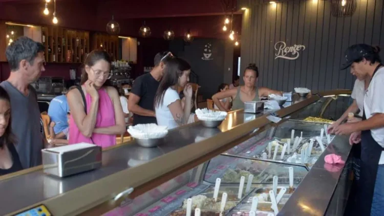 <title>Este Miércoles en Tandil: ¡No Te Pierdas el "Día del Helado" con Grandes Promociones y Premios!</title>