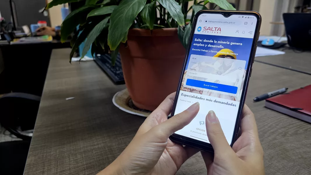 Plataforma de Ofertas Laborales en Minería Ahora con Soporte Digital para Carga de Datos