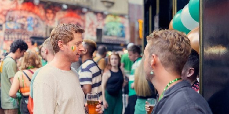 Día de San Patricio 2025: Descubre Cuándo y Dónde Encontrar Promociones de 2x1 en Cervezas en los Mejores Bares