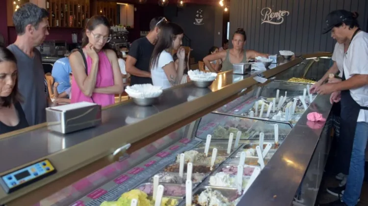 ¡No Te lo Pierdas en Tandil! Llega la Nueva Edición del "Día del Helado": Disfruta de Increíbles Promociones y Premios