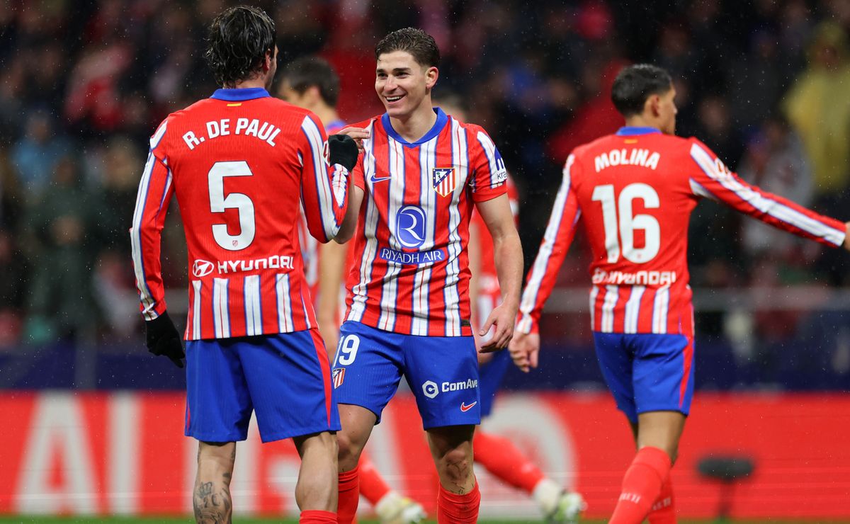 Julián Álvarez Ante Posible Salida de Compañero en Atlético de Madrid: "Estoy Abierto a Cualquier Oferta"