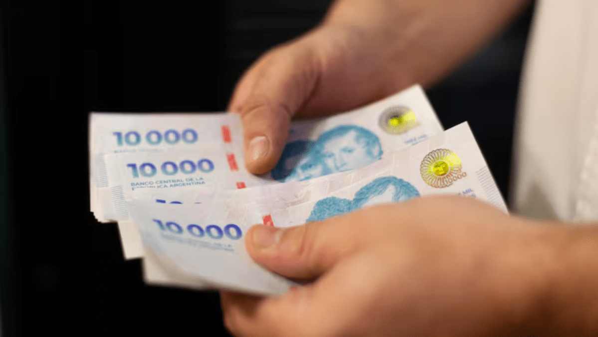 Condena en Cipolletti: Financiera Multada por Débitos Irregulares y Acoso Telefónico a Cliente