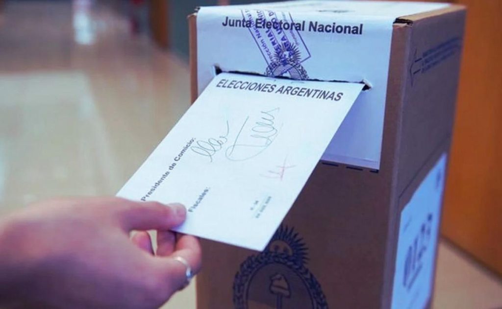 Análisis Exhaustivo: Cómo la Fragmentación de la Oferta Política está Reshapingando la Escena en CABA