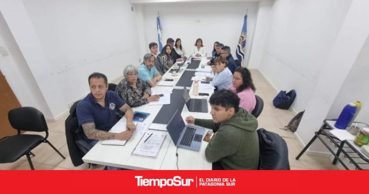 Gremios docentes aprueban nueva oferta salarial en paritarias: Detalles completos del acuerdo
