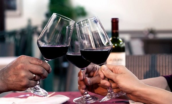 Noche de Vinotecas 2023: Descubre Cuándo es, las Mejores Promociones y un Mapa Completo de Locales Adheridos | DolarHoy.com