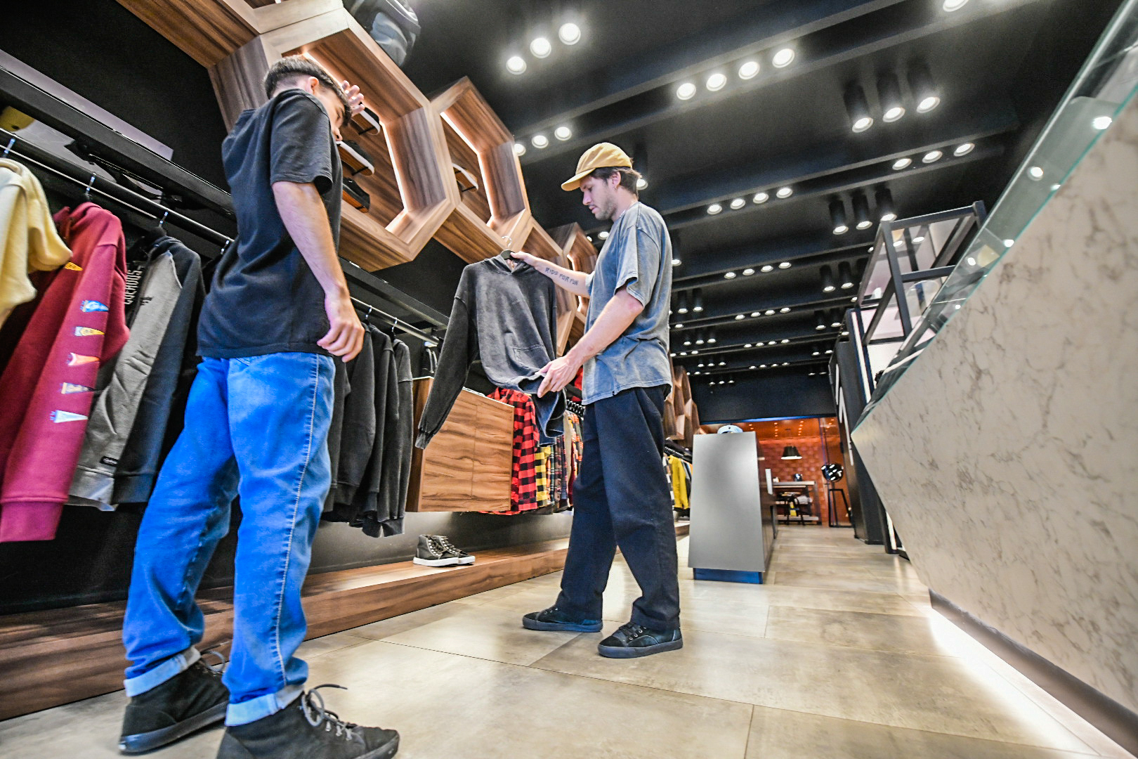 El Reventón 2023: Descubre las Grandes Promociones en Más de 1.200 Comercios Adheridos - Canal Doce Misiones