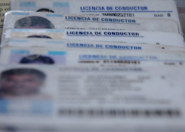 Descuentos para Renovar el Carné de Conducir: Adultos Mayores Ahorran Hasta un 40%