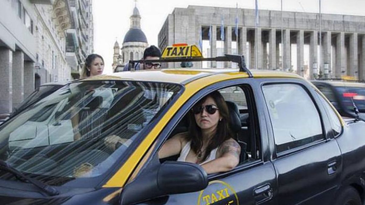 Descenso en la Demanda de Taxis para Mujeres: Cómo la Saturación del Mercado Está Impactando el Servicio