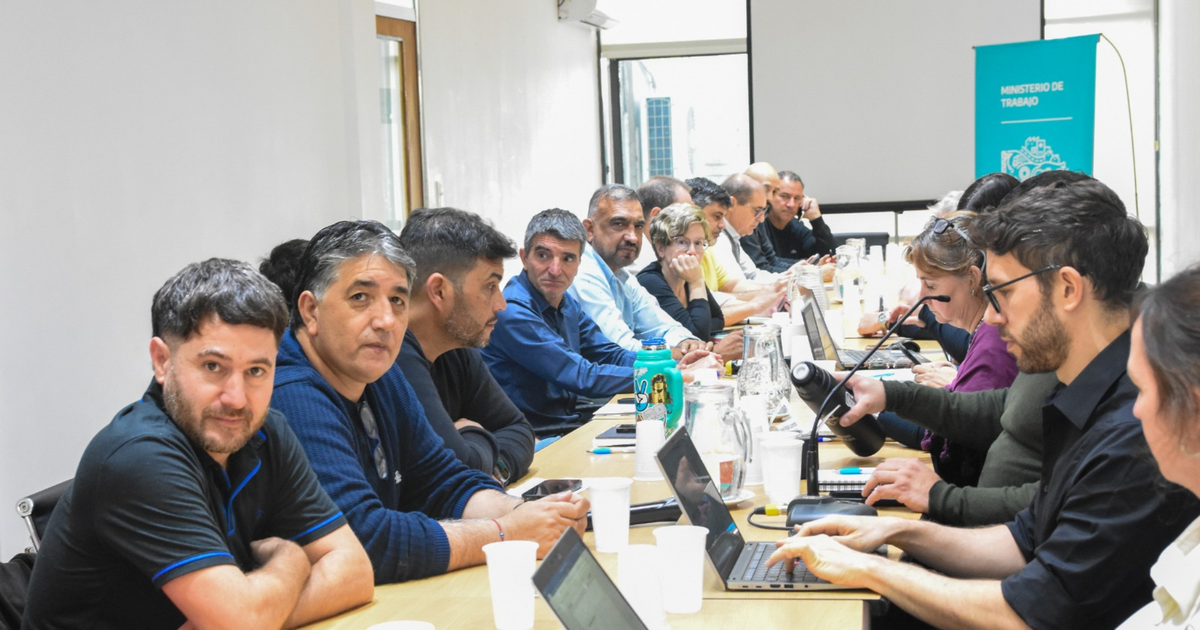 Sin oferta en la mesa: ¿Qué pasó en la reunión de los estatales con la Provincia?