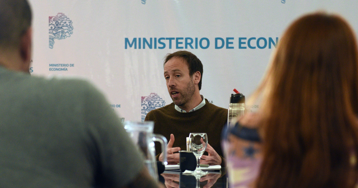 Expectativa y misterio: ¿Qué ofrecerá Kicillof a docentes y estatales en las nuevas paritarias?