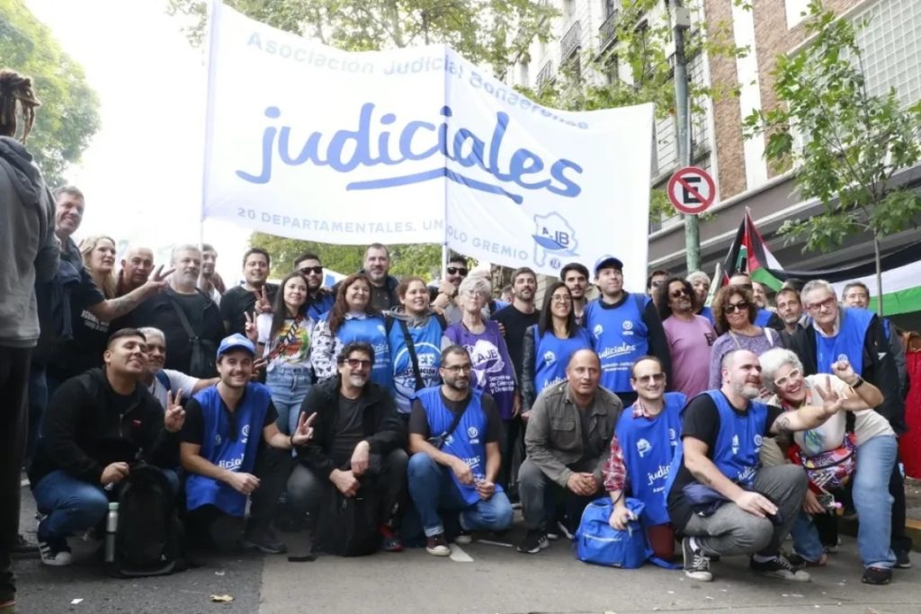 Judiciales alzan la voz: la demanda que podría sorprender al Gobierno