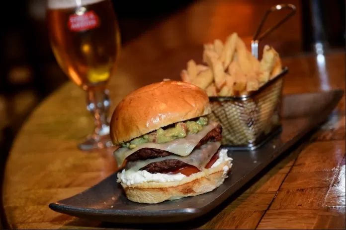 Irresistibles descuentos en Tres de Febrero por el Día de la Hamburguesa