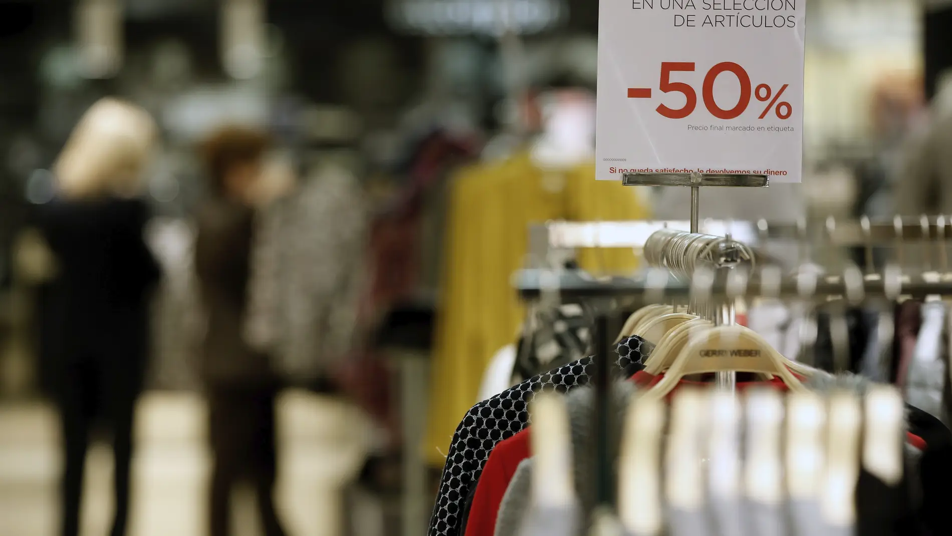 Increíbles descuentos: qué está ocurriendo en las marcas de ropa